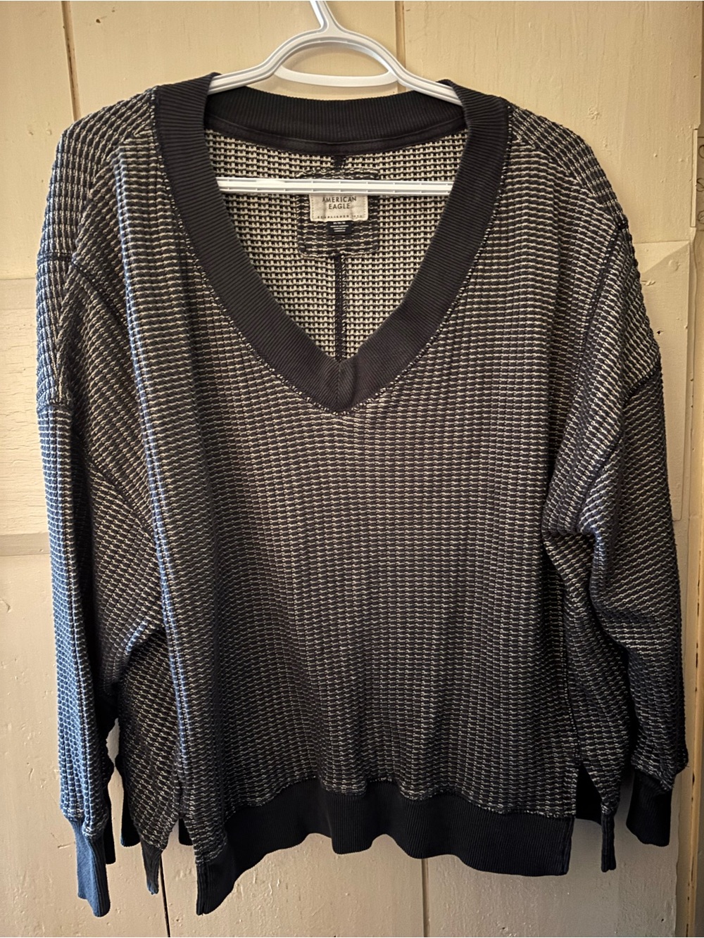 American Eagle Outfitters Blue & White V-Neck Knit Sweater
